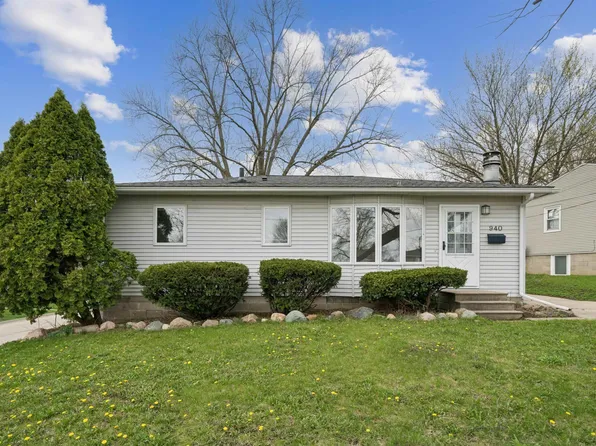 940 Littlefield Rd, Waterloo, IA 50701