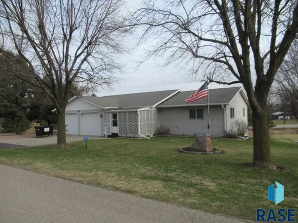 1481 151st St, Luverne, MN 56156