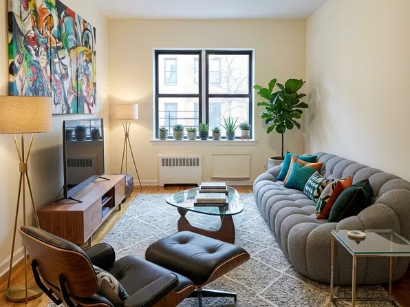 527 East 88th Street image 1 of 9