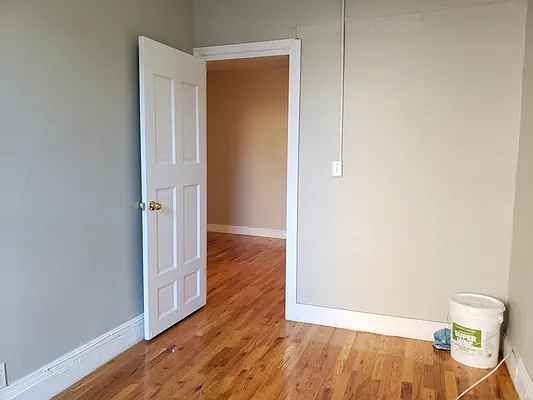 Rented by Signature Property Realty | media 27