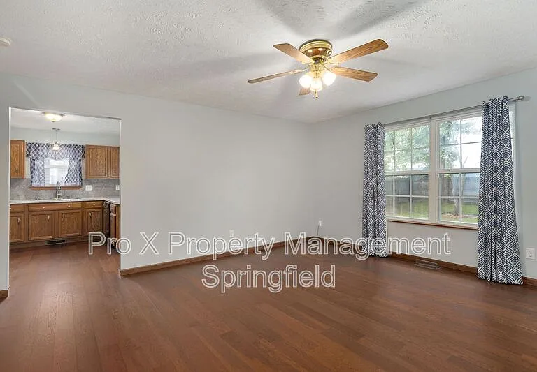 3119 W Water St — Photo 6