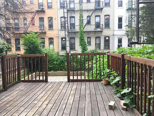 Rented by Compass | media 7