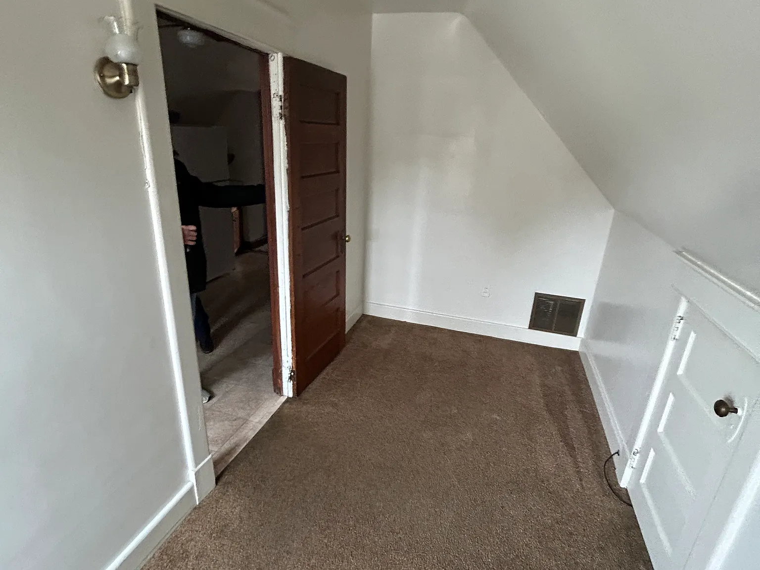 2 bed, 750 sqft, $1,350 — Photo 4