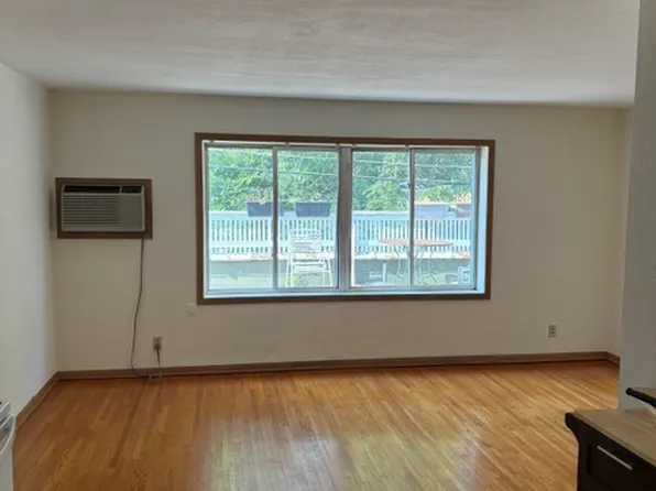 238 Syndicate St S Floor 2, Saint Paul, MN 55105