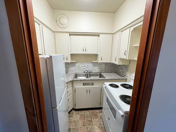 4th image of 1806 W Pacific Ave APT 6