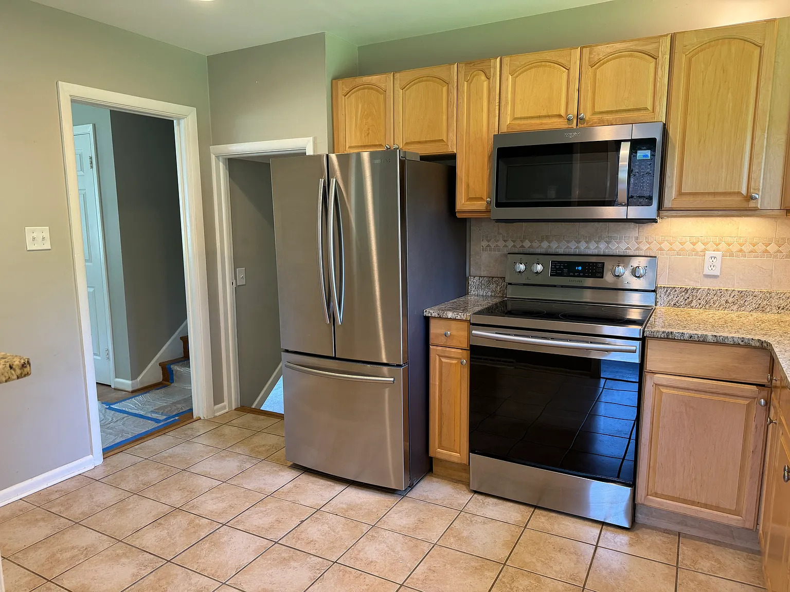 Comfortable Home with Fenced Yard — Photo 2