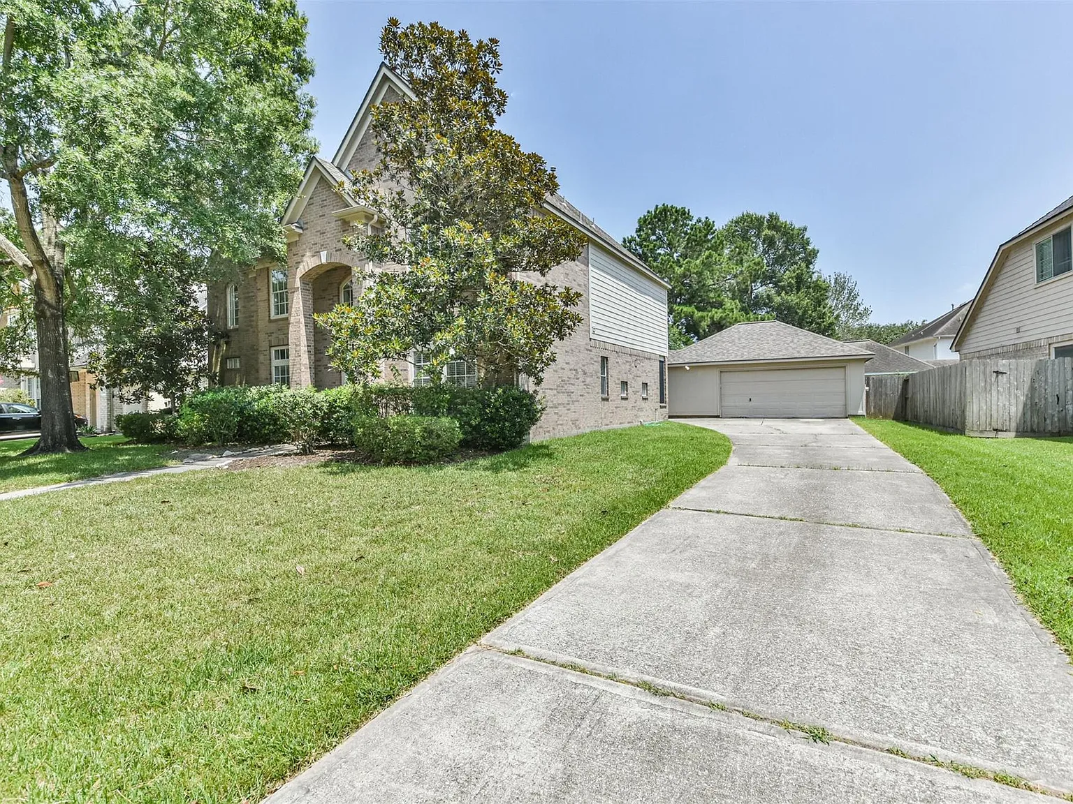 4 bed, 2.5 bath, 3238 sqft, $2,895 — Photo 3