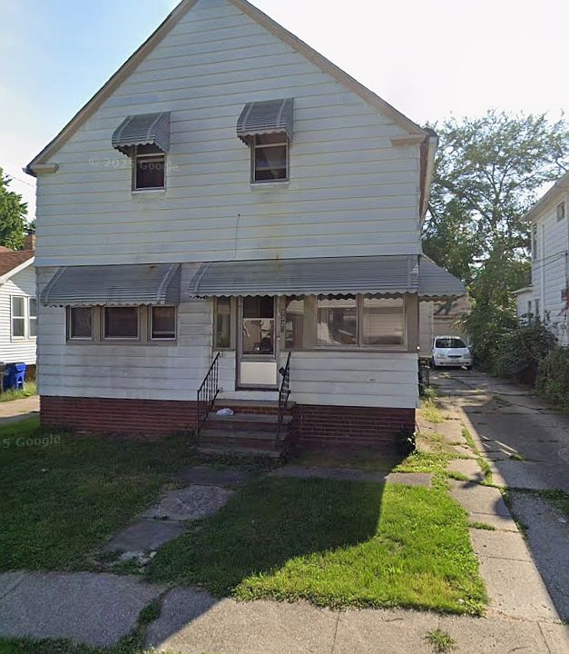 1st image of 3325 W 120th St