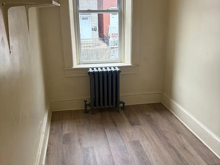 121 Laurel St — Photo 9