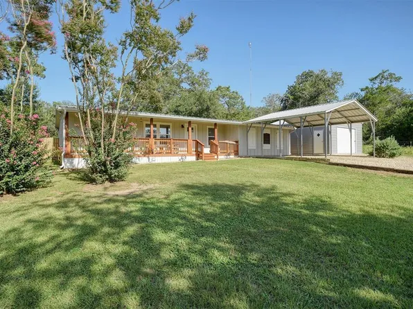 1217 Jones St, Smithville, TX 78957