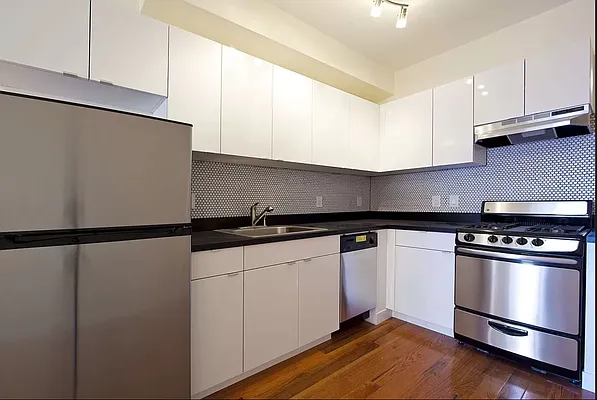 Rented by Living New York | media 11