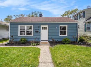 2017 Delaware St, Mishawaka, IN 46544