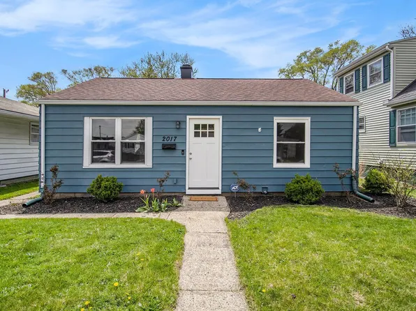 2017 Delaware St, Mishawaka, IN 46544