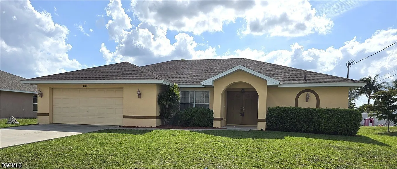 4 bed, 2.0 bath, 1859 sqft, $2,500 — Photo 1
