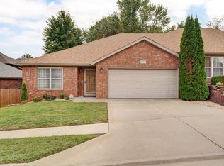 2114 W Swallow St, Springfield, MO 65810