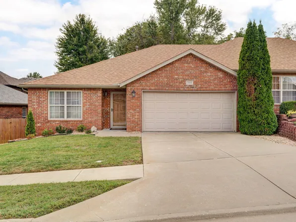 2114 W Swallow Street, Springfield, MO 65810