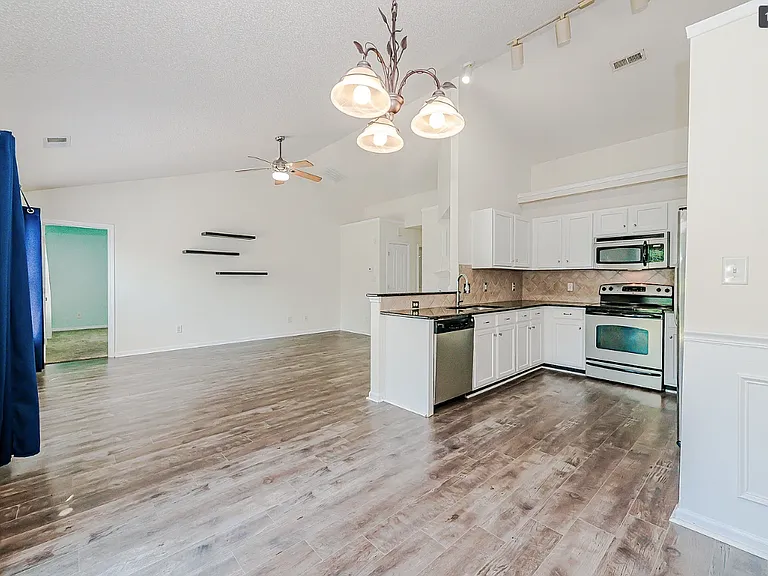 12819 Slade Castle Ct — Photo 17