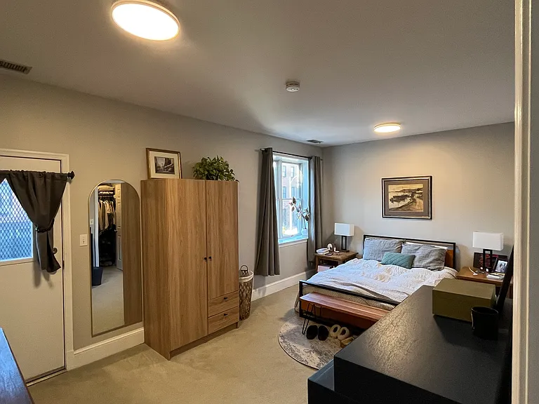 1635 R St NW #22 — Photo 12