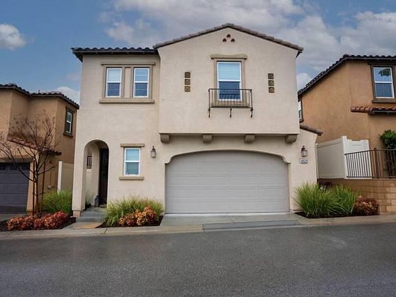 3rd image of 40525 Calla Lilly St