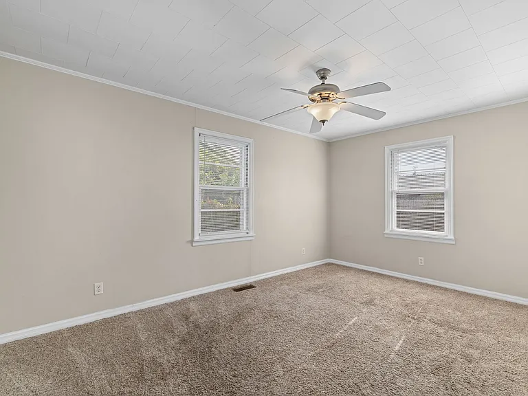 612 Eason Ave — Photo 17