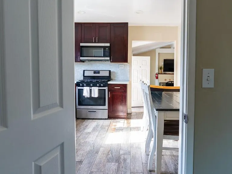 706 S Myers St — Photo 2