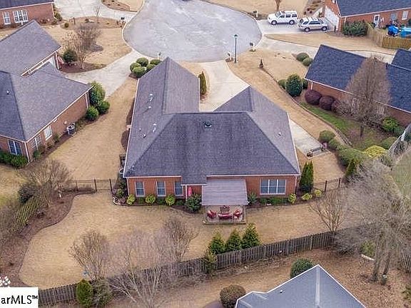 3rd image of 114 Audrey Ln