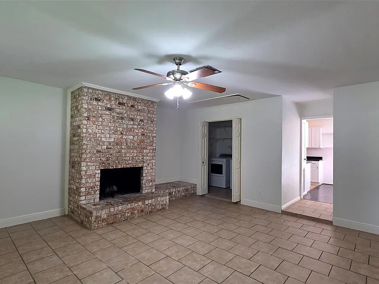 5434 Goldspier St — Photo 6