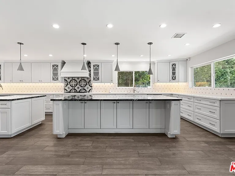 22405 Calipatria Dr — Photo 6