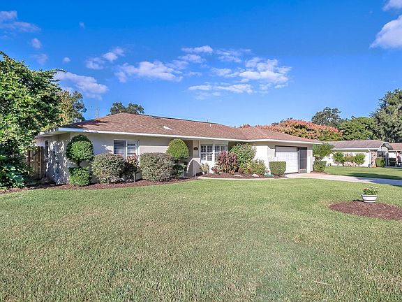 3rd image of 3468 Country Walk Dr