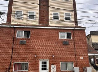 1200 E 9th St #202, Crum Lynne, PA 19022
