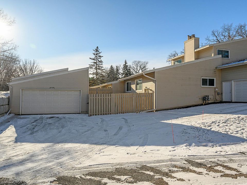 1st image of 5604 N Innsbruck Ct NE