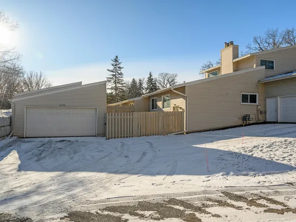 5604 N Innsbruck Ct NE, Fridley, MN 55432
