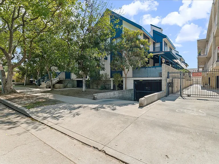 448 W Windsor Rd #6 — Photo 20