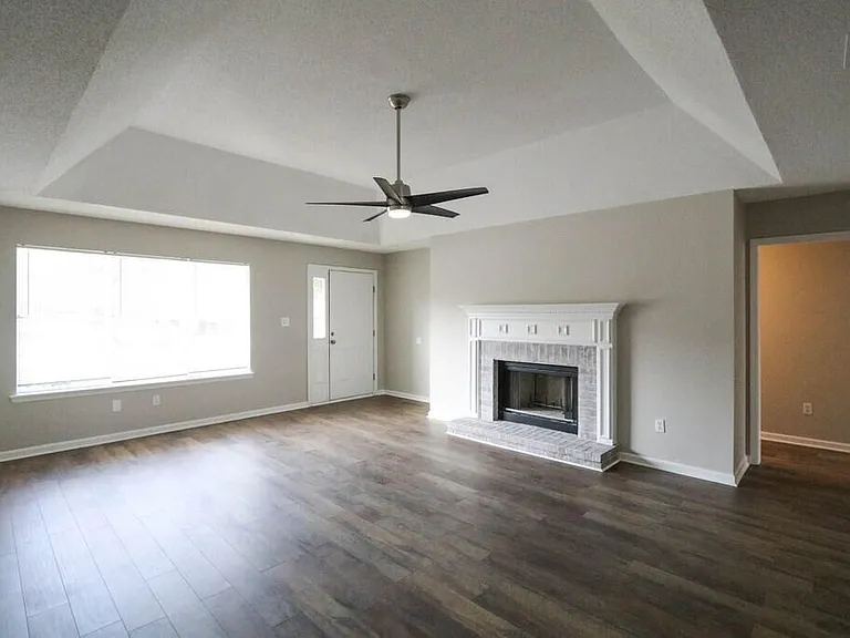 4505 Guinevere Ct — Photo 4