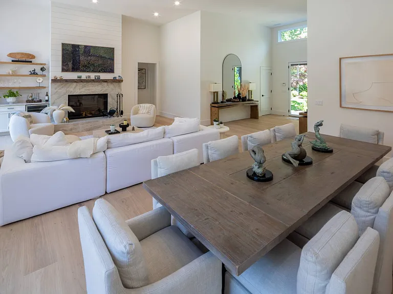 54 Lakeside Ln — Photo 10