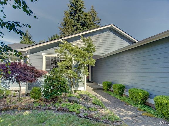 2nd image of 3102 Shelburne Ct SE