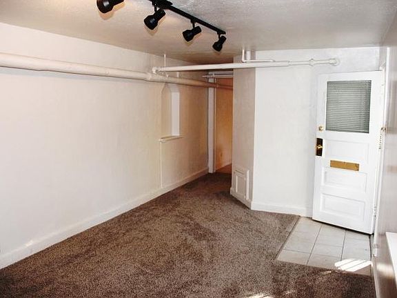 2nd image of 1401 E 9th Ave