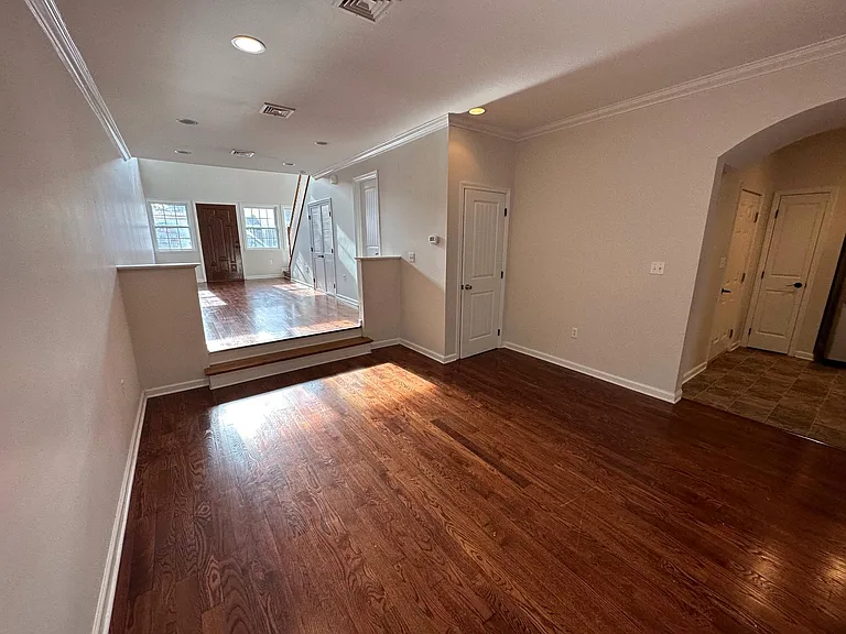609 Edith St — Photo 12
