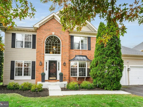 21581 Kouros Ct, Ashburn, VA 20147