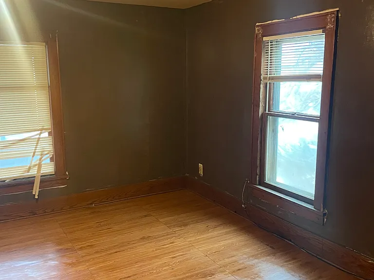 907 Monroe St #2 — Photo 5