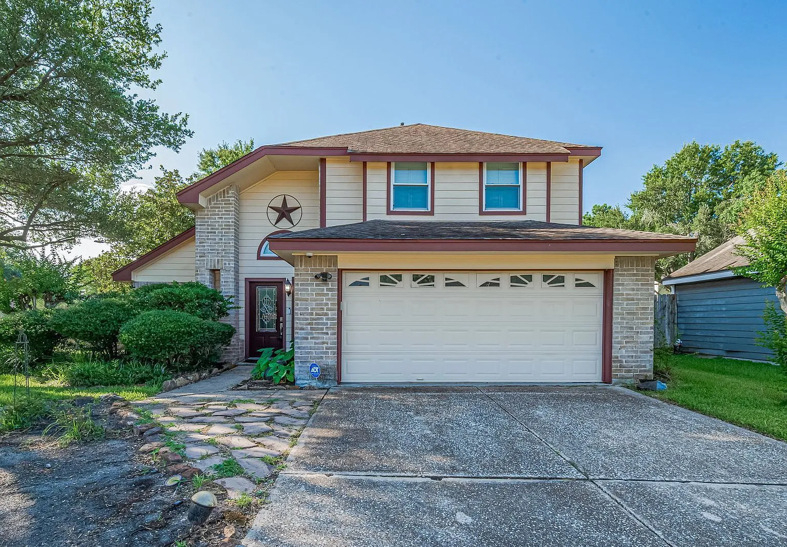 3 bed, 2.5 bath, 1537 sqft, $2,000 — Photo 1