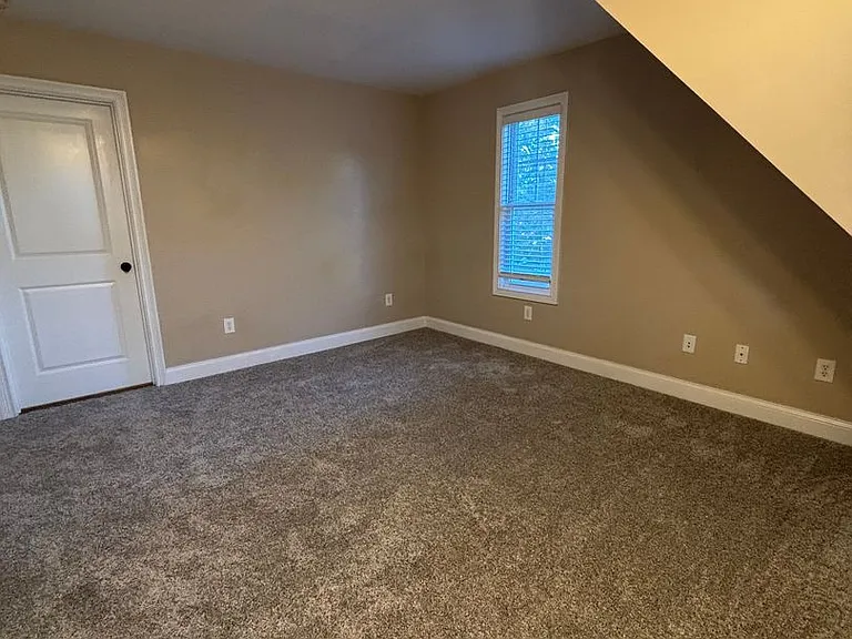 1305 Forest Ave — Photo 17