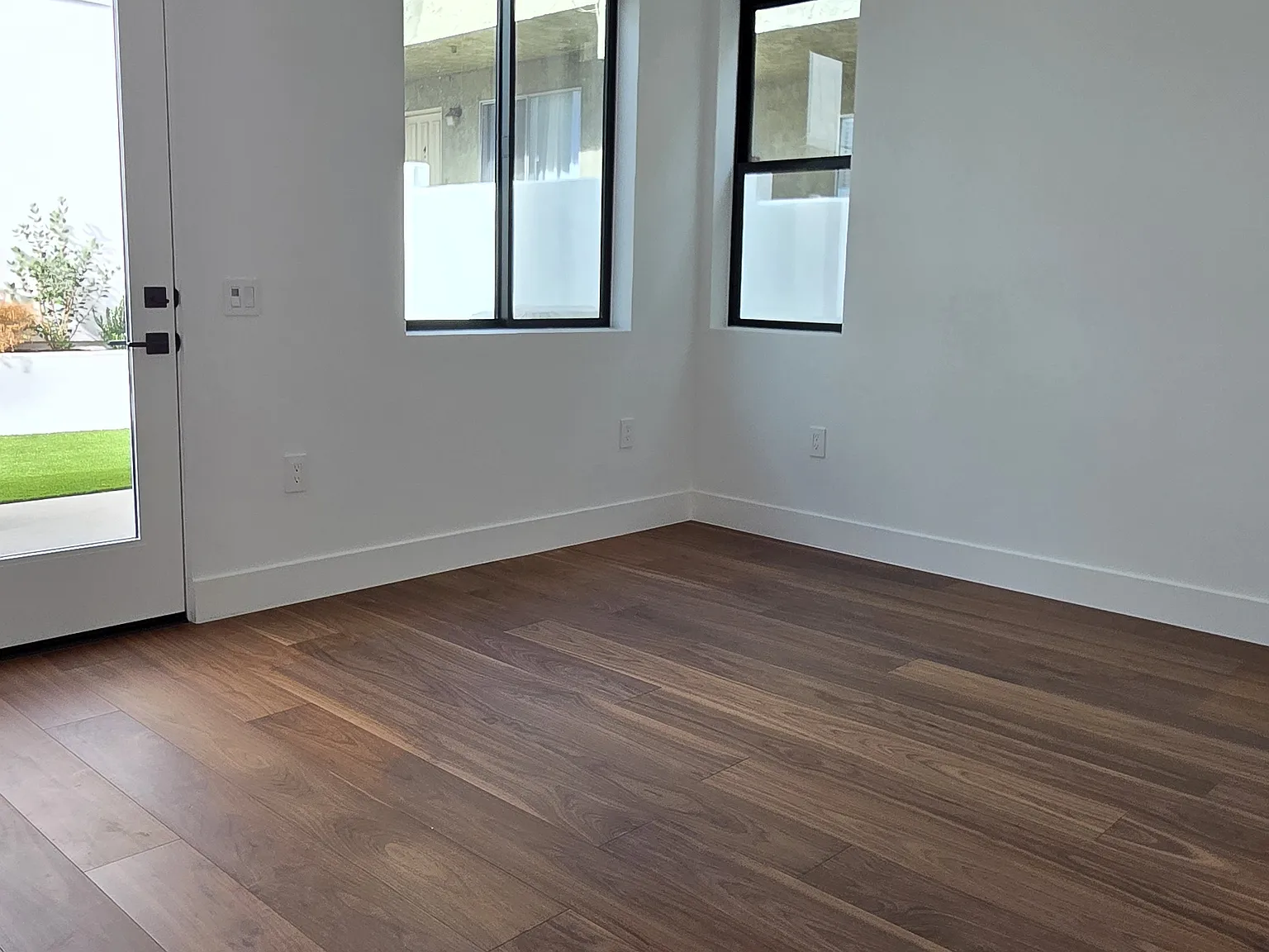 4 bed, 3100 sqft, $4,000 — Photo 1