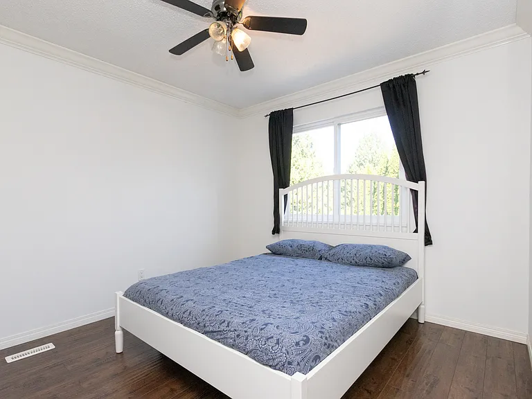21573 Cherrington Ave — Photo 7