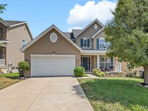 202 Wyndtrace Ct, Lake Saint Louis, MO 63367