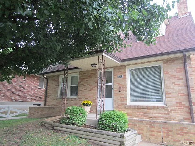 7701 Devonshire Ave photo 1