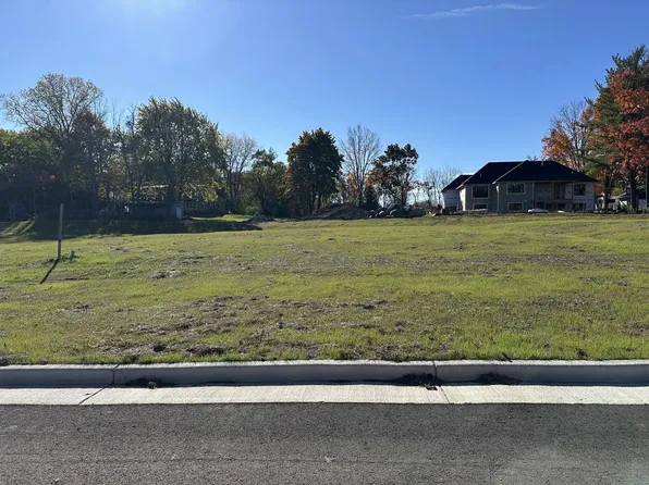 Lt8 South RIDGEWOOD DRIVE, Franklin, WI 53132