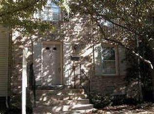 8136 Sleepy View Ln, Springfield, VA 22153