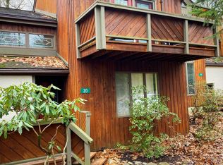 20 Finch Grv, Lake Harmony, PA 18624