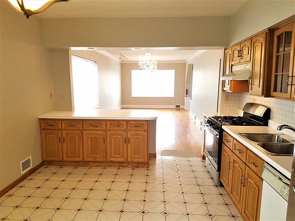 5th image of 5139 N Keating Ave